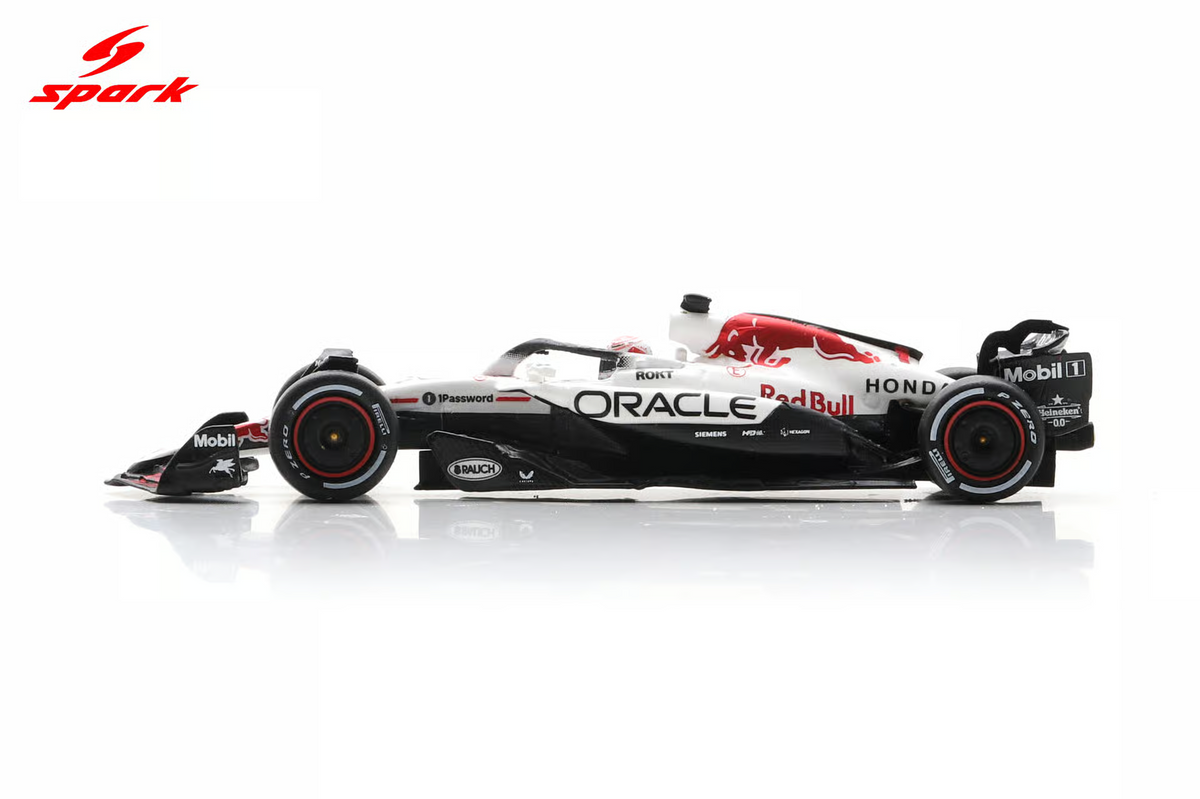 SPARK RED BULL RACING RB21 NO.1 ORACLE RED BULL RACING WINNER JAPANESE GP 2025 MAX VERSTAPPEN
