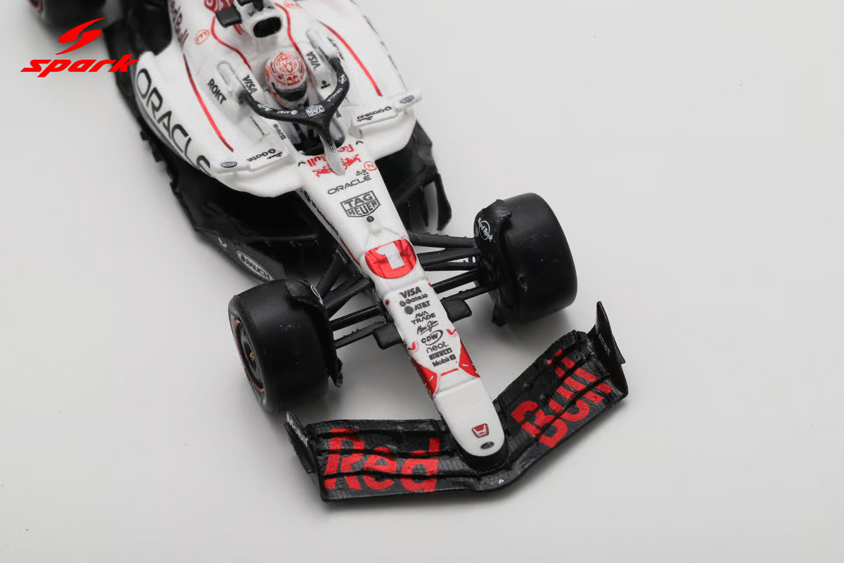 SPARK RED BULL RACING RB21 NO.1 ORACLE RED BULL RACING WINNER JAPANESE GP 2025 MAX VERSTAPPEN