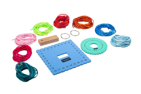 FUNSKOOL HANDYCRAFTS BRAIDING KIT