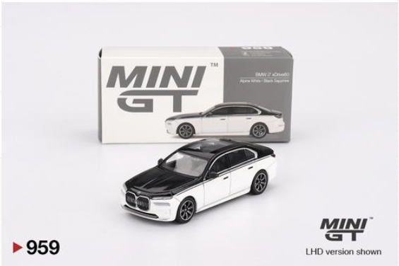 MiniGT - 959 - BMW i7 xDrive60 Alpine White / Black Sapphire