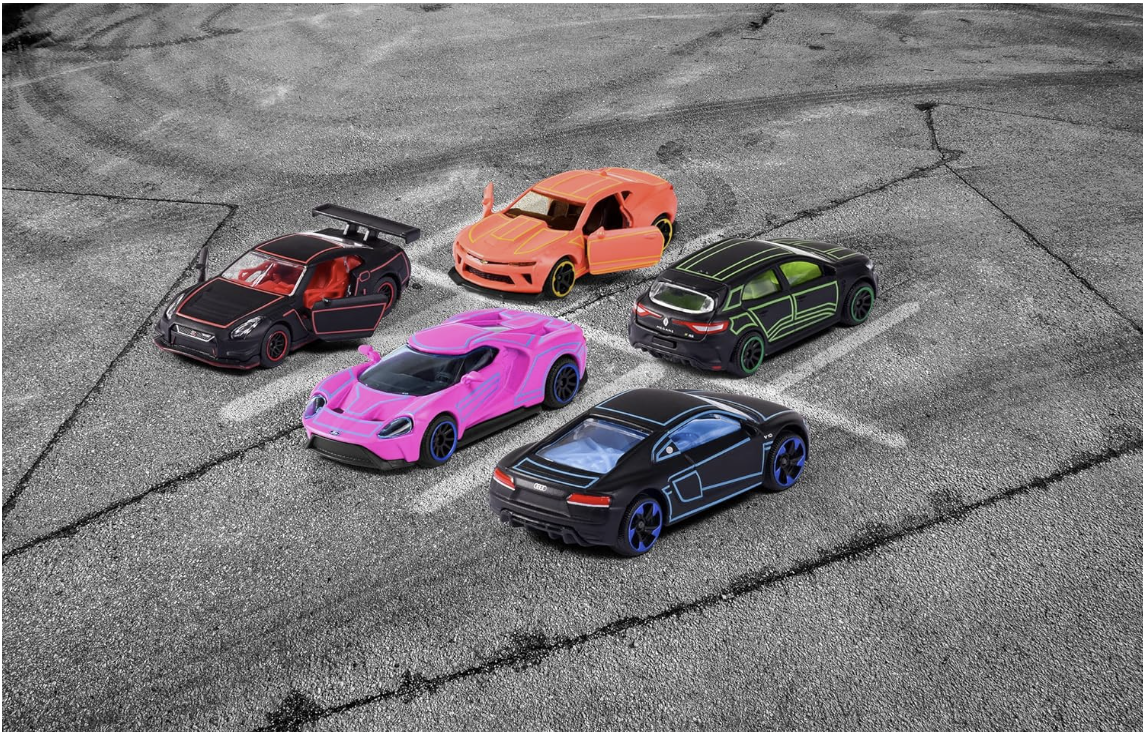 Majorette Light Racer Toy Car Set With Different Die Cast Metal Vehicles.