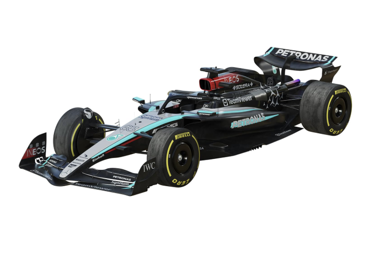 Burago 1/43 Bbrago Mercedes AMG Petronas F1 W15 Grand Prix Collection - 63 George Russell, 44 Lewis Hamilton